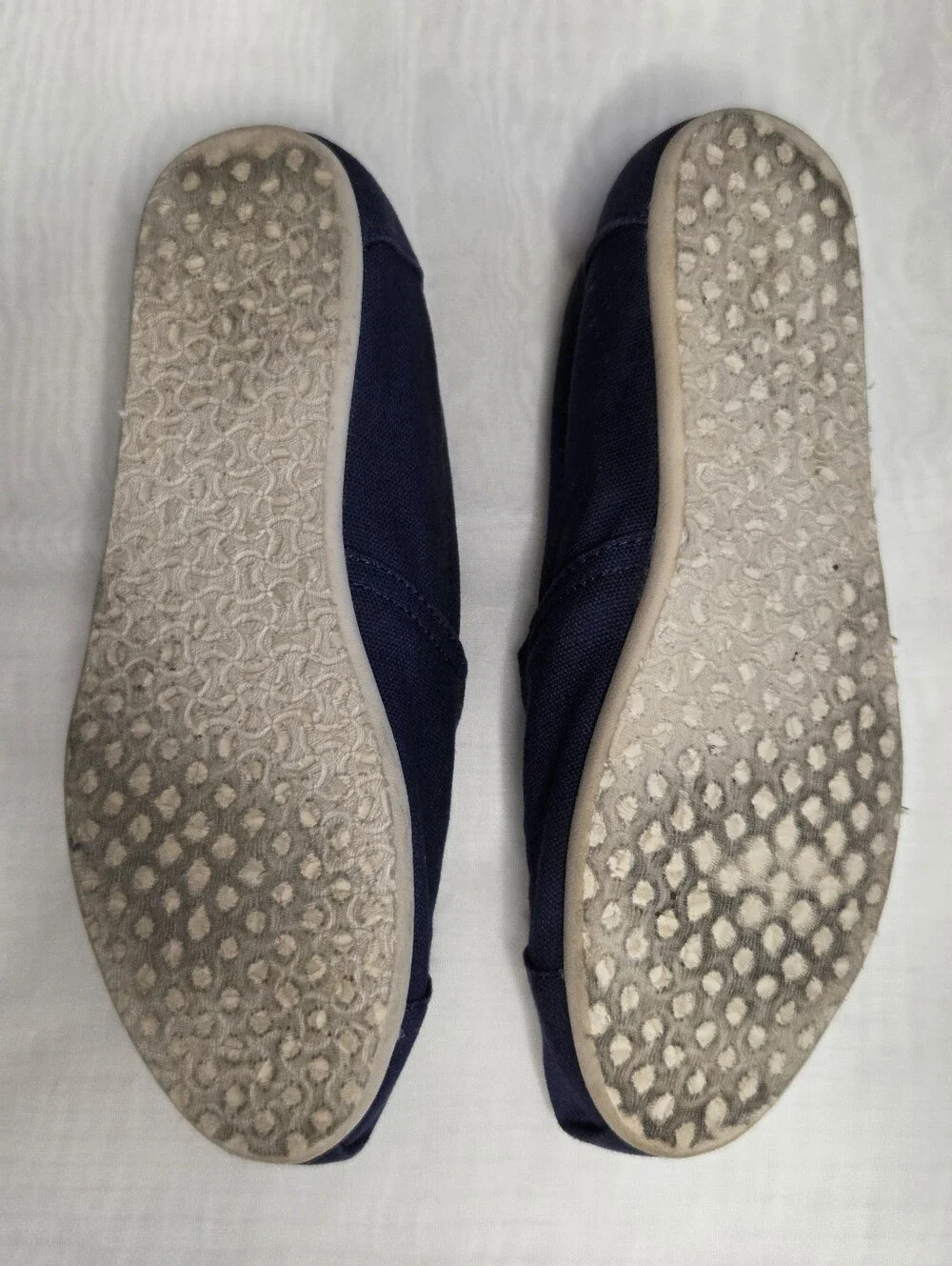 TOMS Womens Navy Canvas Slip-Ons with Animal-Print Lining Fisherman - Picture 4 of 4